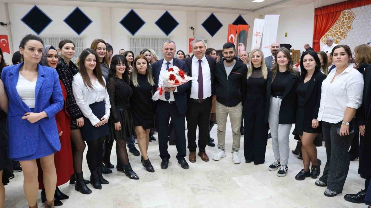 İlçede öğretmenler unutulmadı