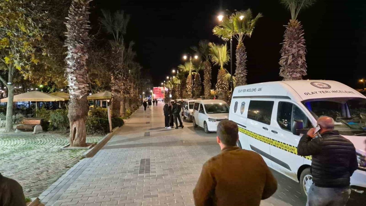 İstanbul’de dehşet ola: Sahilde denizde erkek cesedi bulundu!
