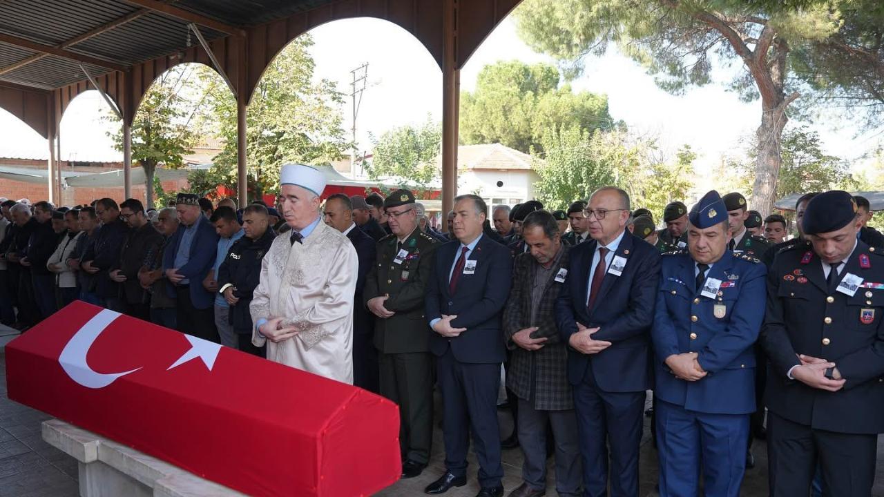 Kahraman Kore Gazisi Osman Nuri Özer Son Yolculuğuna Uğurlandı