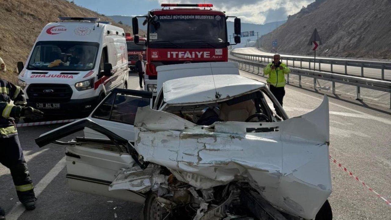 Kamyona arkadan çarpan otomobil hurdaya döndü; 1 ölü 1 yaralı