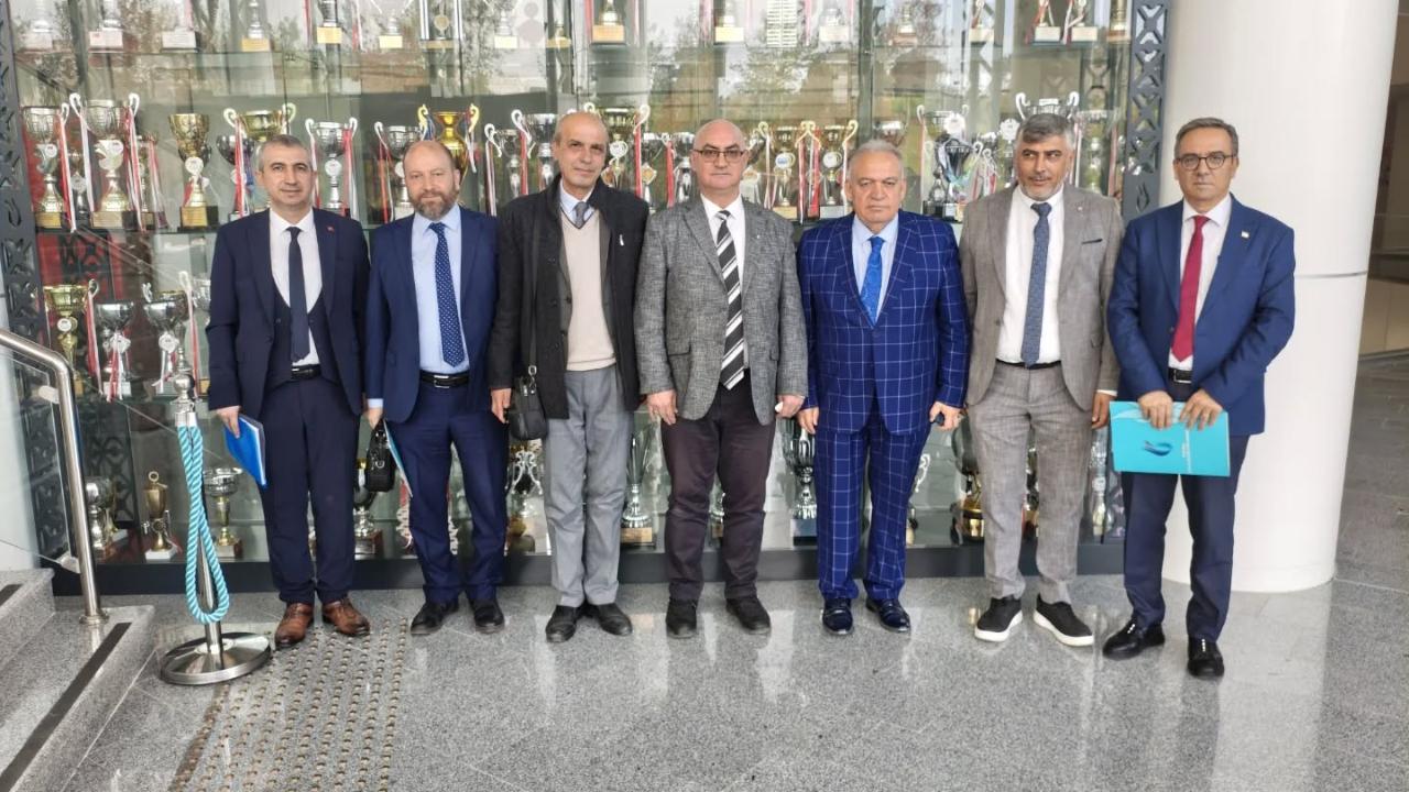 Meslek Yüksekokulları Eğitim İş Birliği Üniversitesi Toplantısına Turgutlu'dan katılım