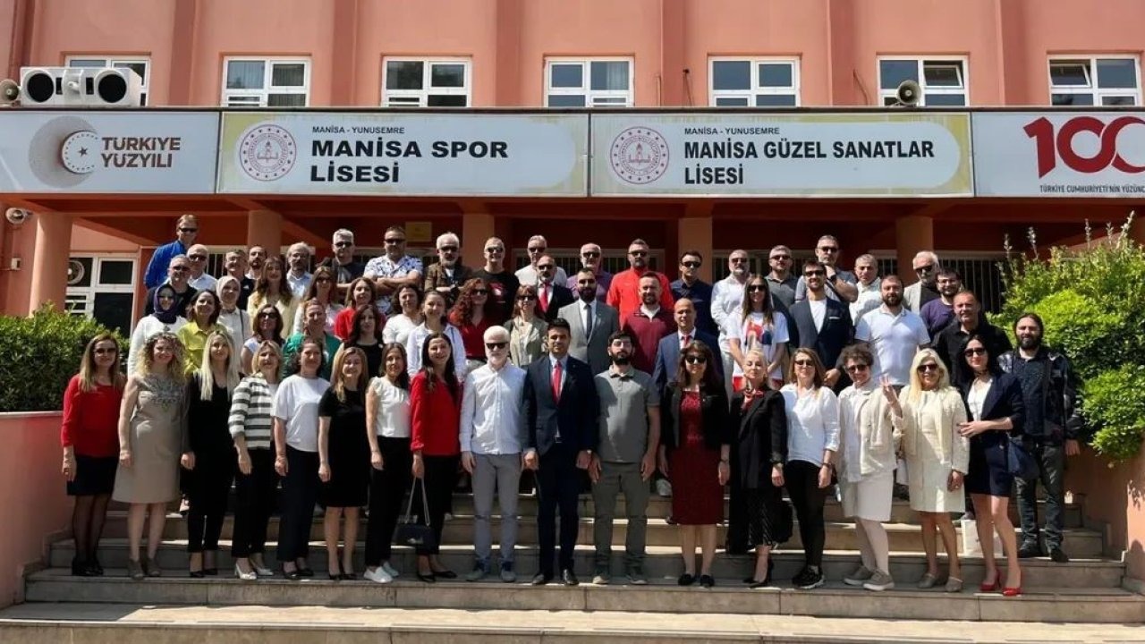 Öğretmenlerden Manisalılara Açık Hava Konseri Daveti