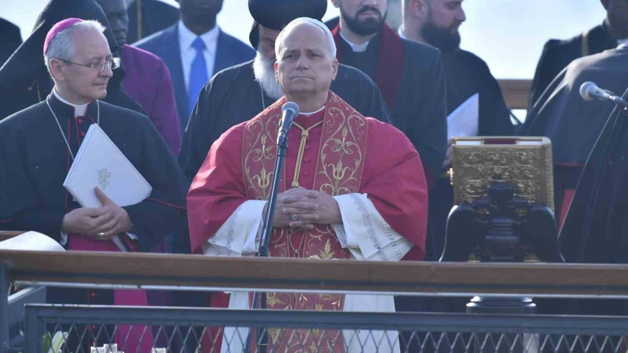 Papa’dan İznik’e tarihi ziyaret ve tarihi ayin...