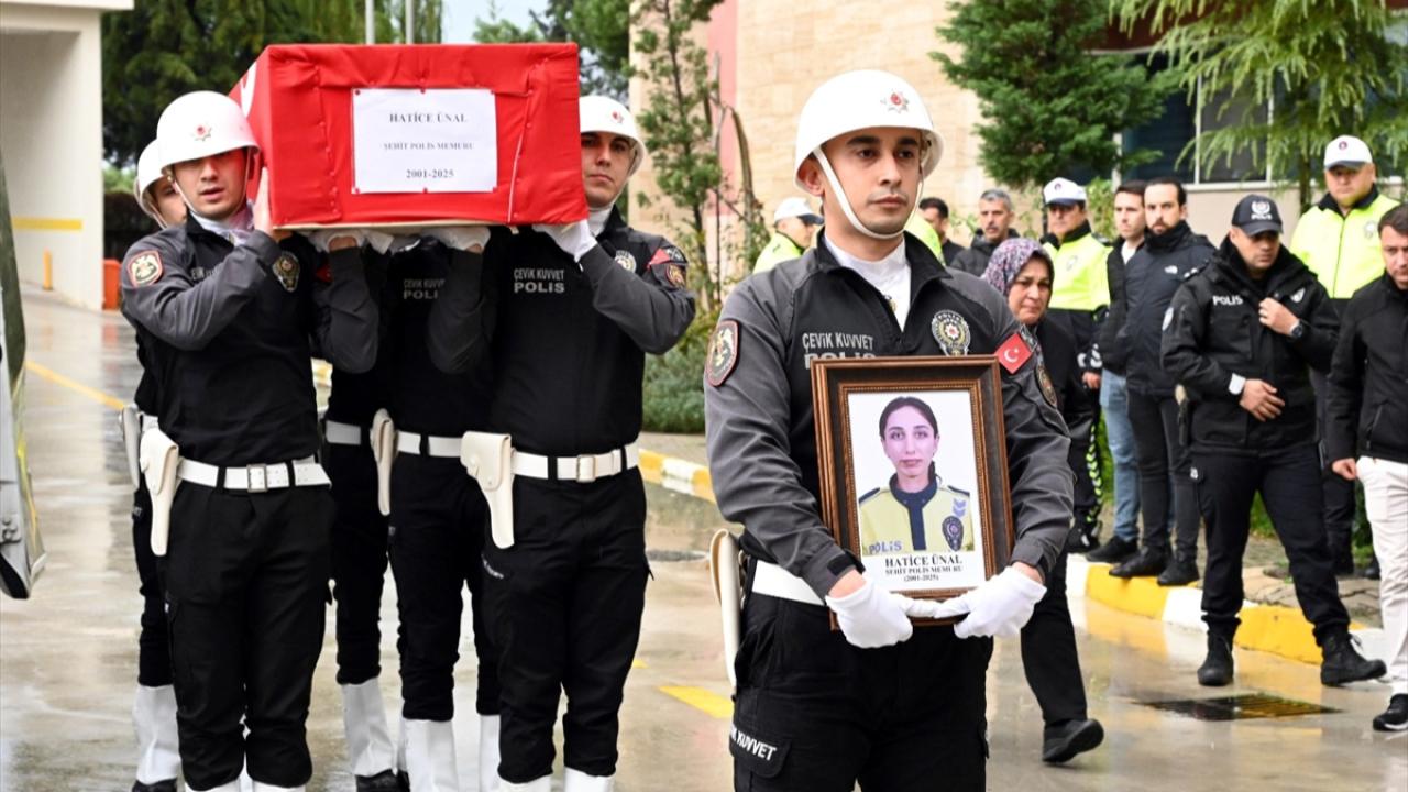 Şehit polis Hatice Ünal için Manisa Emniyeti'nde cenaze töreni düzenlendi