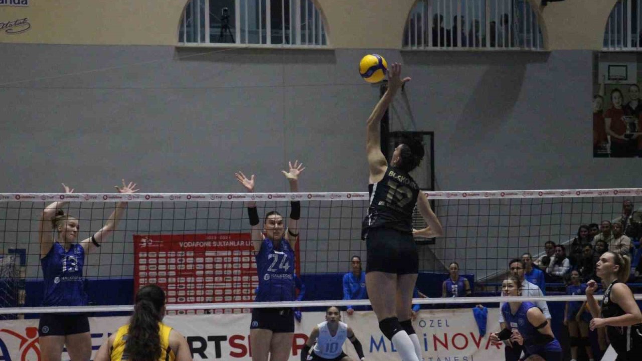 Sultanlar Ligi: Aydın Büyükşehir Belediyespor: 0 - V. Bank: 3