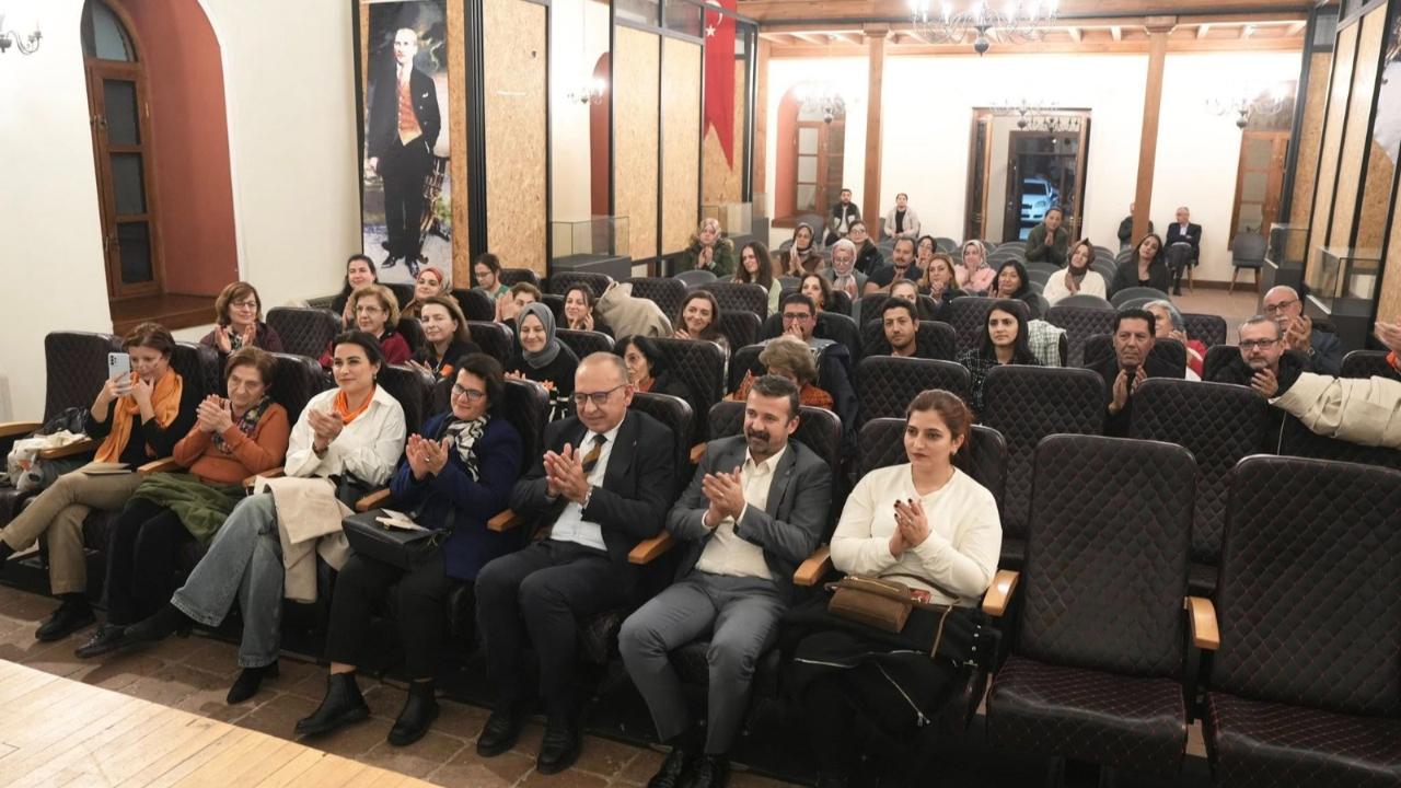 Turgutlu Belediyesinden 25 Kasım’a Özel Etkinlik: Öykü Dinletisi ve Söyleşi