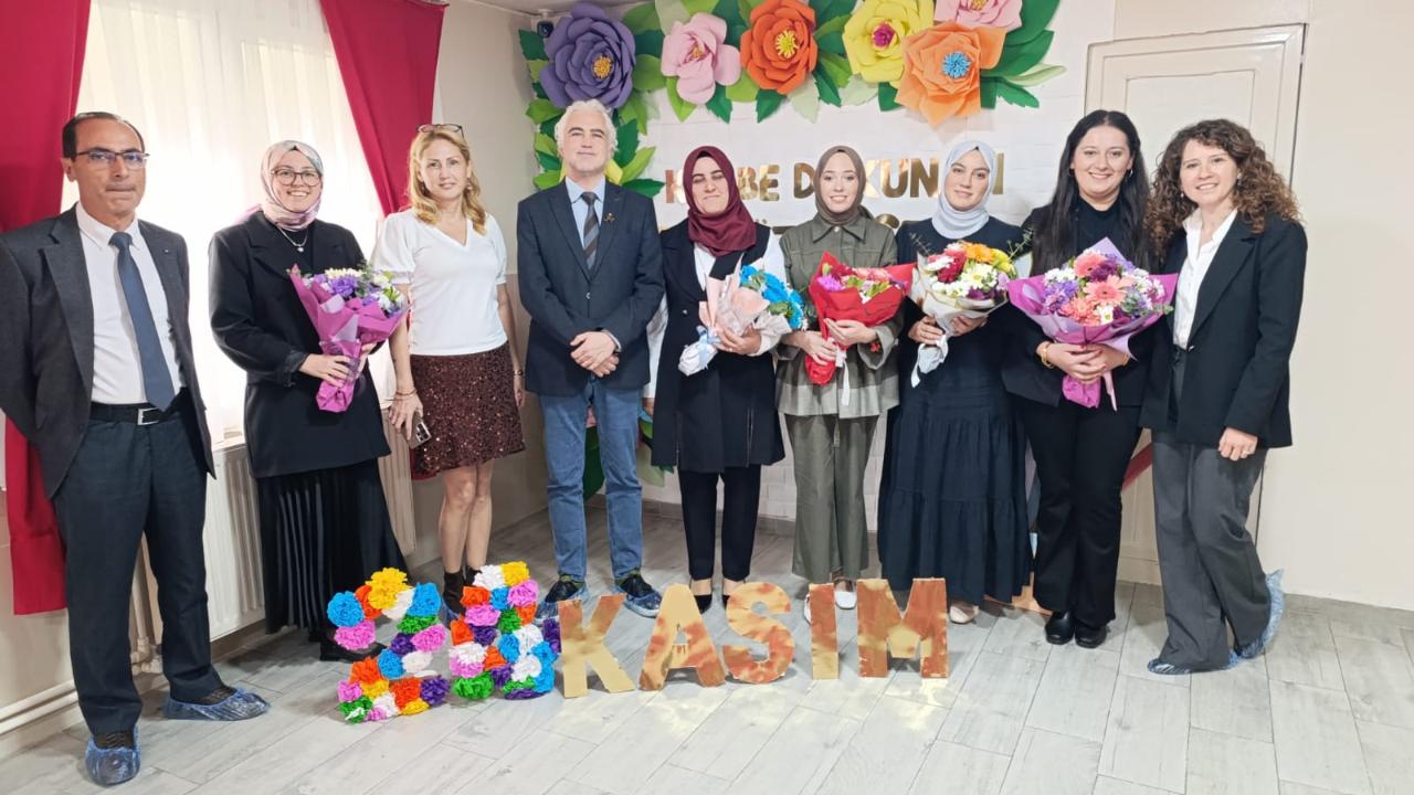 Turgutlu Devlet Hastanesi Kreş ve Gündüz Bakımevi Öğretmenlerine Kutlama