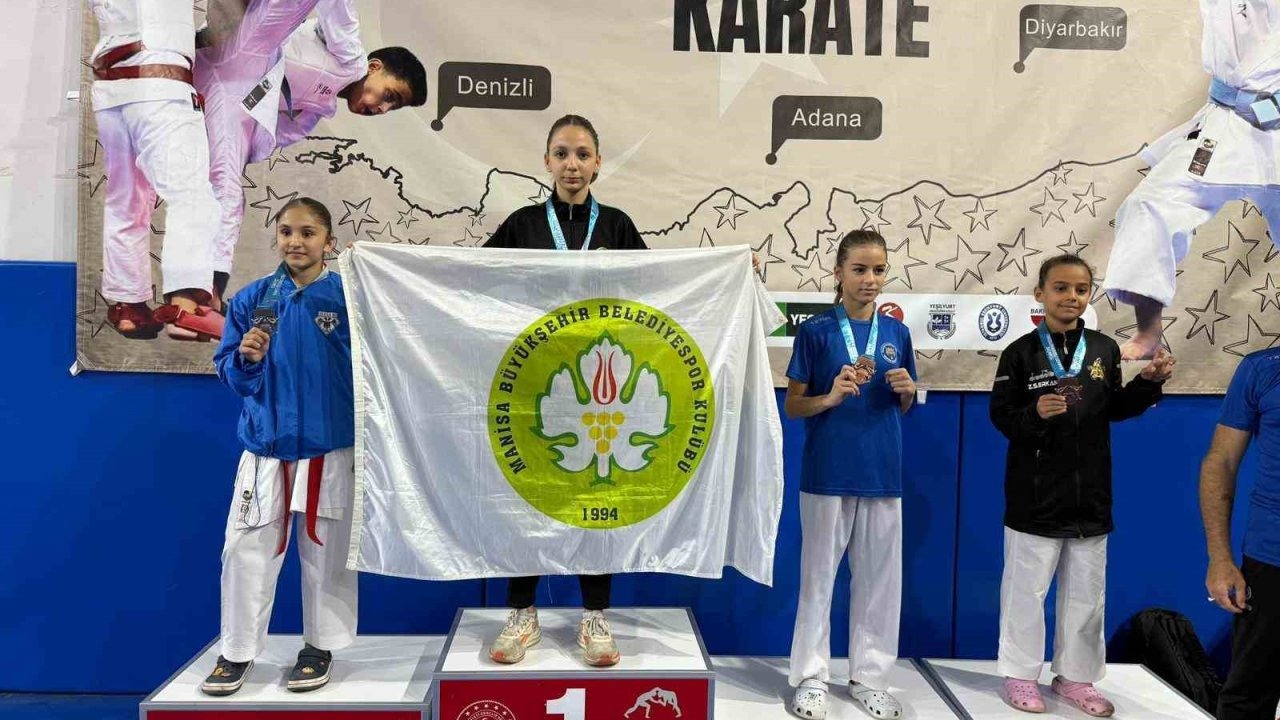 Türkiye Yıldızlar Ligi’nde Manisa BBSK’dan 53 madalya