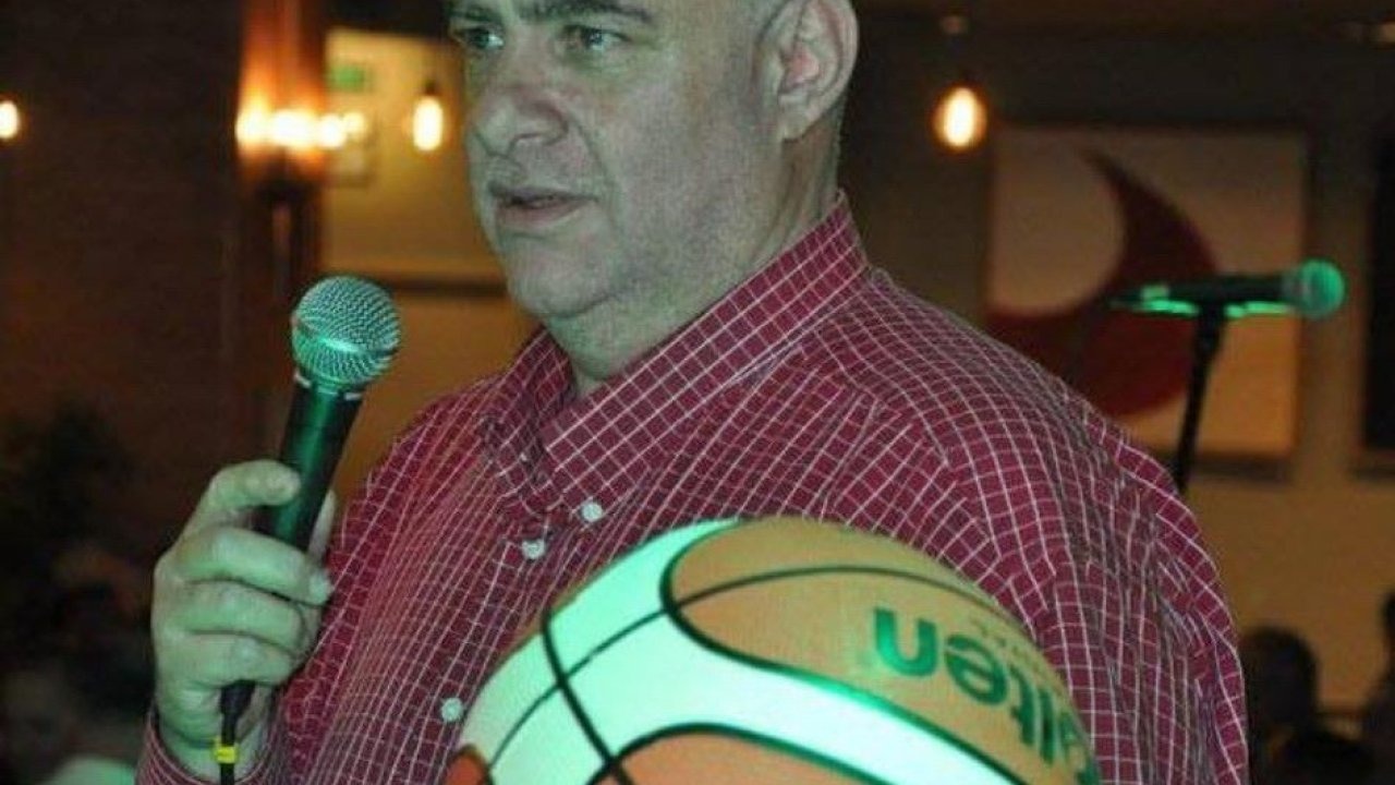 Acı haber: Eski milli basketbolcu balkondan düşerek hayatını kaybetti!