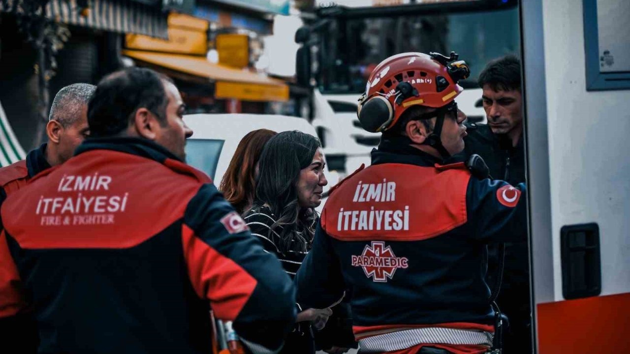 İş hanını alevler sardı, itfaiye 12 kişiyi kurtardı!