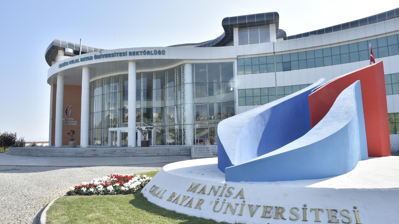 Manisa CBÜ en iyi 20 üniversite arasına girdi