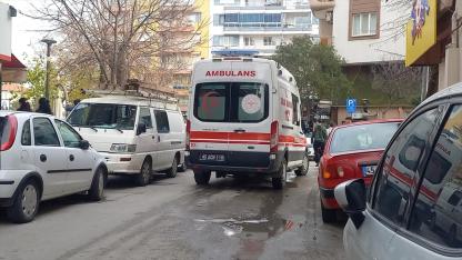 Sokak Ortasında Bıçaklı Dehşet: 16 Yaşındaki Genç Yaralandı