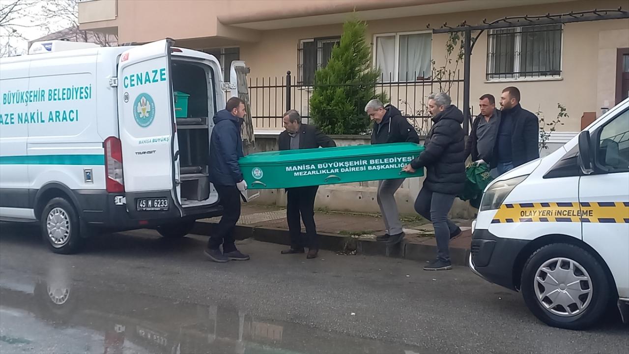 84 yaşındaki yaşlı kadın evinde ölü bulundu