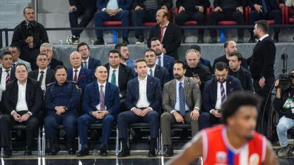 Bakan Bayraktar Manisa’da Basketbol Heyecanını Tribünden Takip Etti