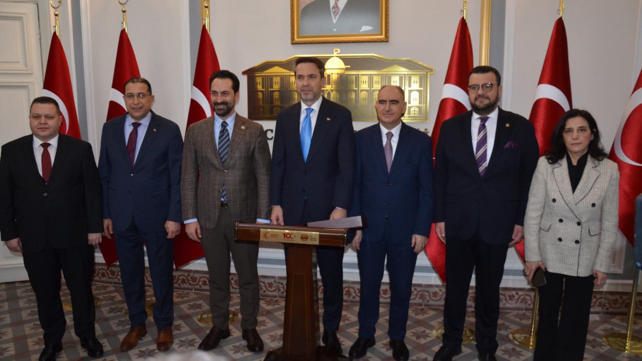 Enerji Bakanı Bayraktar’dan Manisa Valiliği’ne Ziyaret
