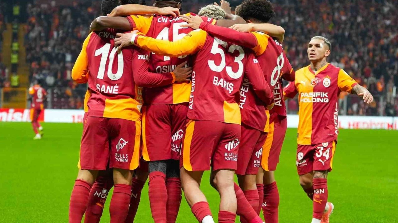 Galatasaray ocak ayında dört kulvarda mücadele edecek