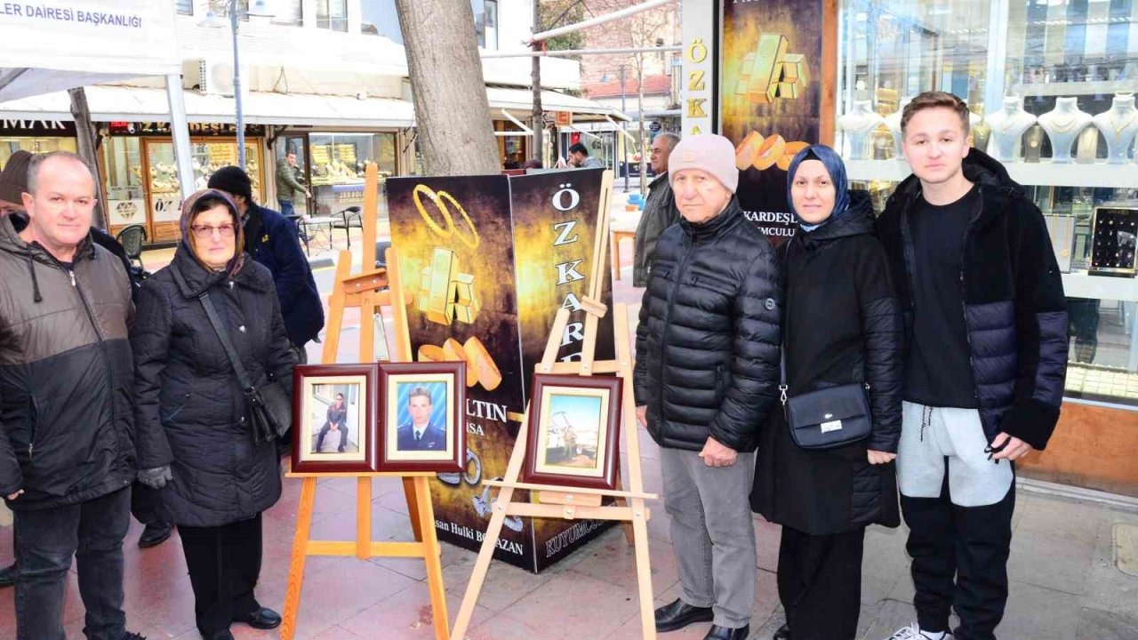 Manisalı Şehit Okan Divrik, 25. yılında unutulmadı