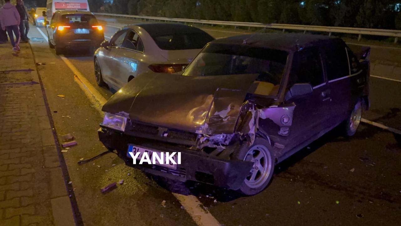 Turgutlu’da 5 araçlı zincirleme kaza!