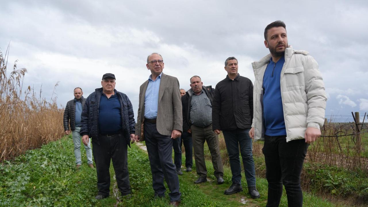 Başkan Çetin Akın Sinirli Mahallesi’nde Çalışmaları Yerinde İnceledi