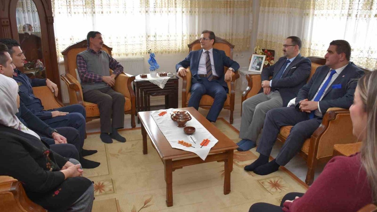 Manisalı şehit Astsubay Varol unutulmadı
