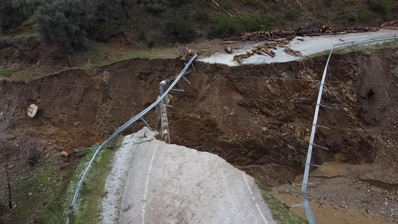 Ödemiş-Turgutlu yolu tamamen ulaşıma kapandı