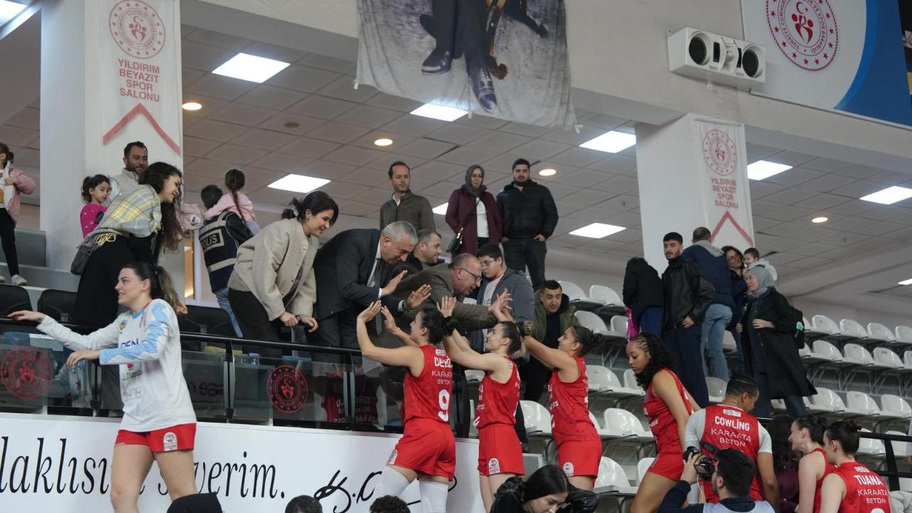 Turgutlu Belediyespor Kadın Basketbol Takımı Sahasında Galip