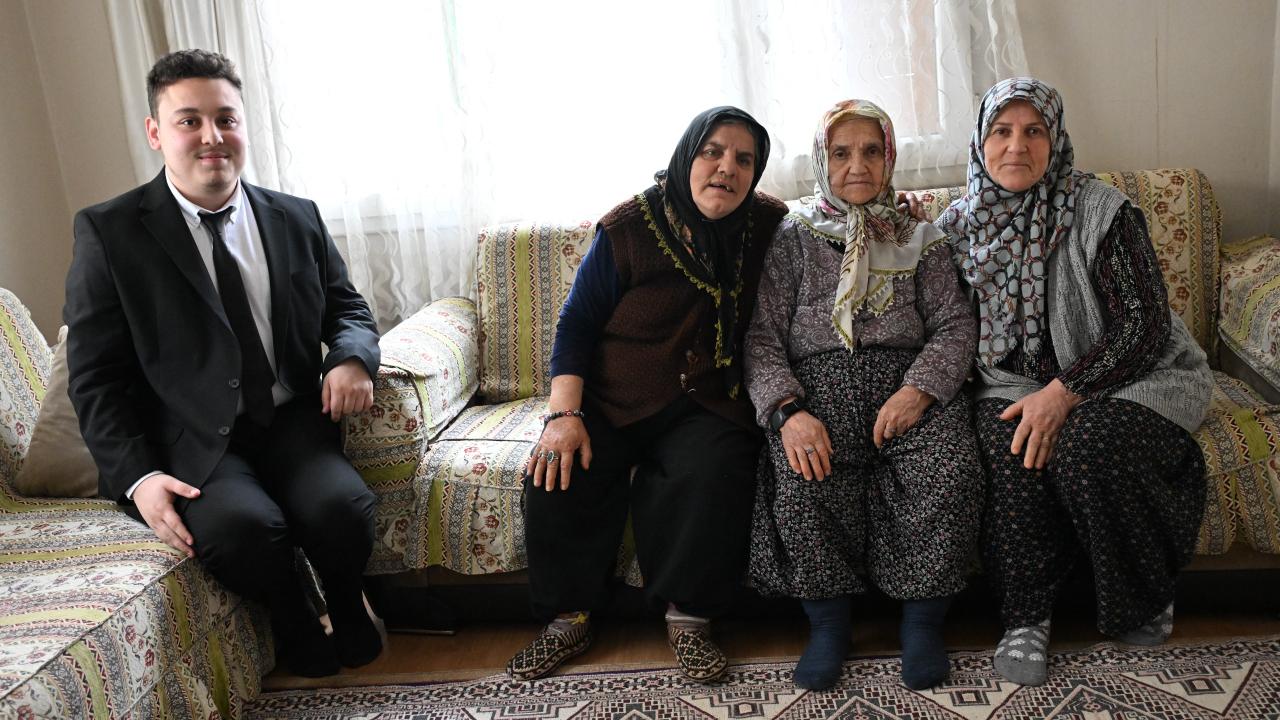 Manisa Büyükşehir’den 600 Aileye Huzur Veren Bileklik