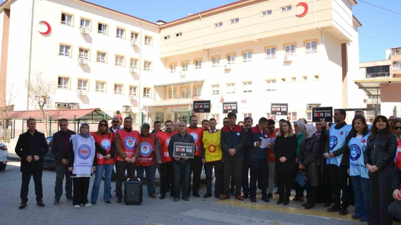 Manisa'da öğretmene tehdit iddiası! Sendikalar ayaklandı..
