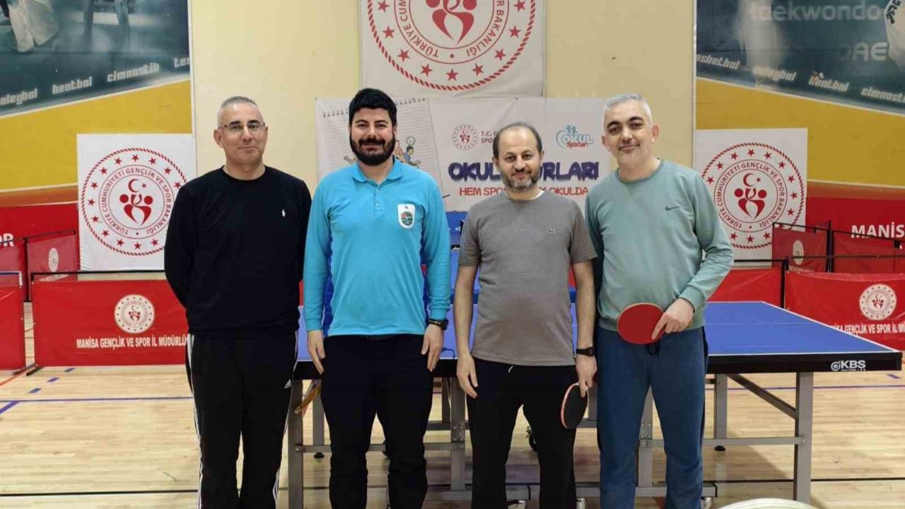 Manisa’da Sağlık Çalışanları Masa Tenisinde Yarıştı