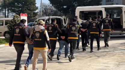 Manisa'da yaklaşık 30 milyon liralık fabrika soygunu güvenlik kamerasında!