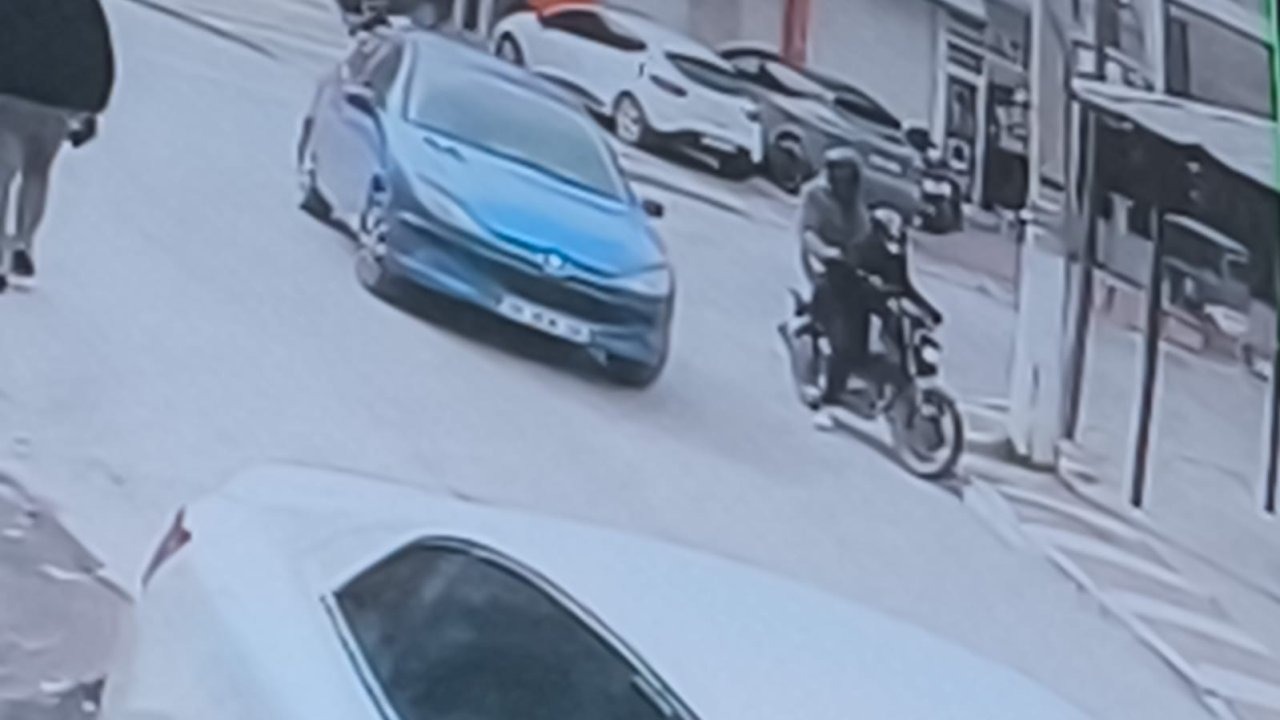 Silahlı kuyumcu soygunu kamerada!