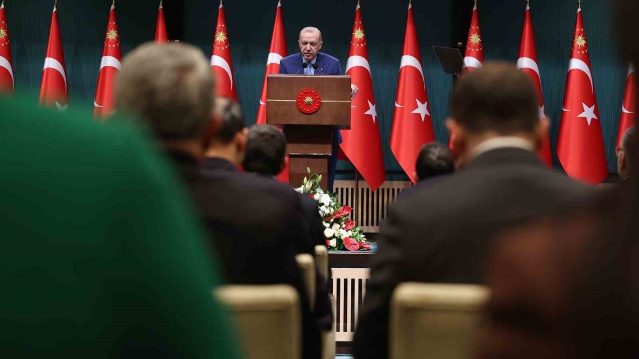 Cumhurbaşkanı Erdoğan: "Okullarımızın güvenliği meselesi önceliklerimizin en başındadır. Burada en küçük bir taviz söz konusu değildir ve olmayacaktır"