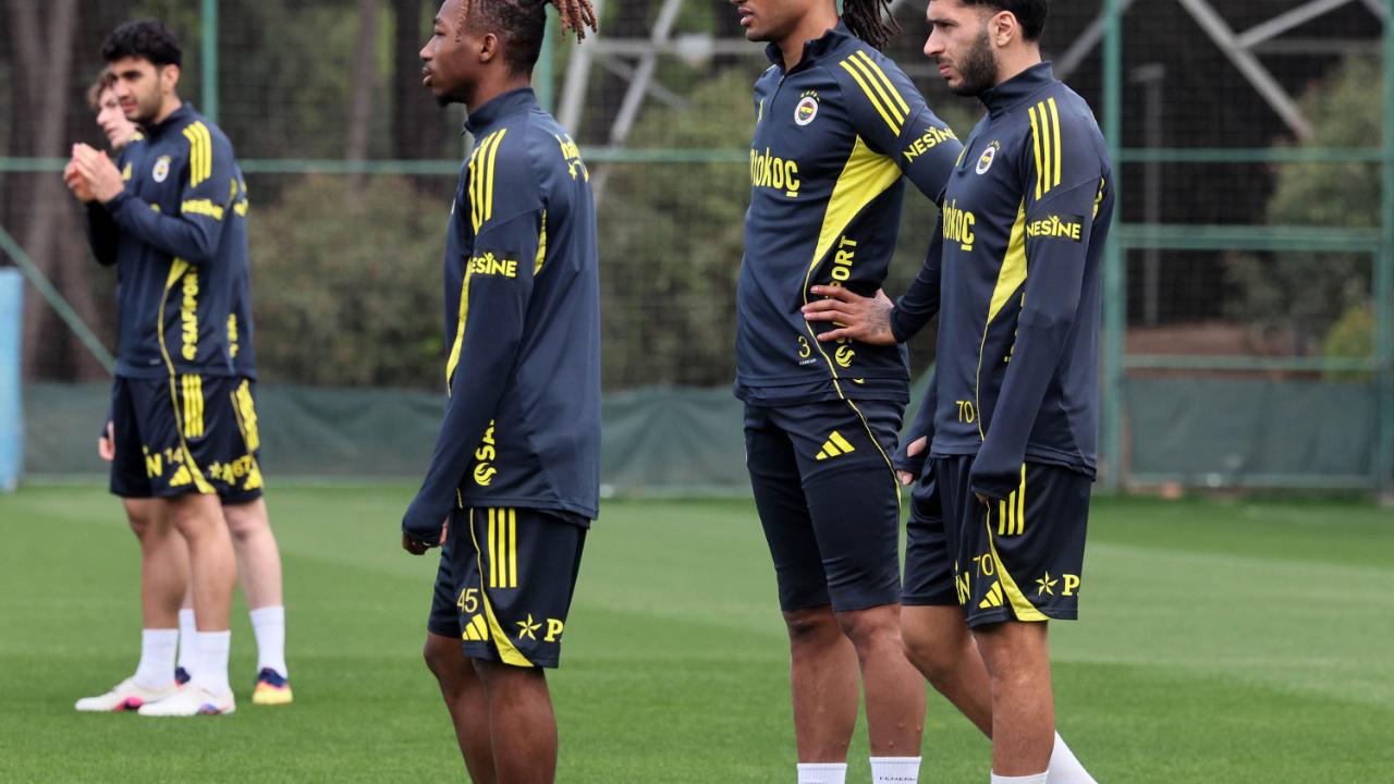 Fenerbahçe'de, Galatasaray derbisinin hazırlıkları başladı
