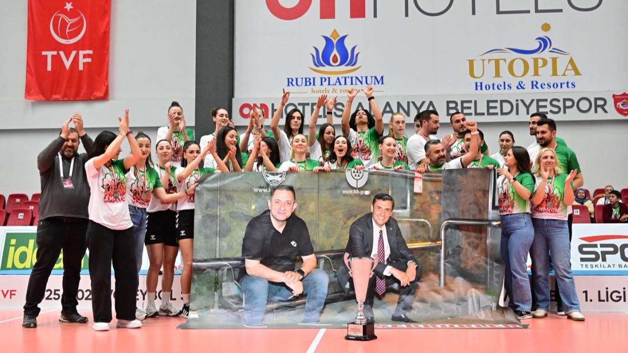 Manisa, kadın voleybolda Sultanlar Ligi’ne yükseldi
