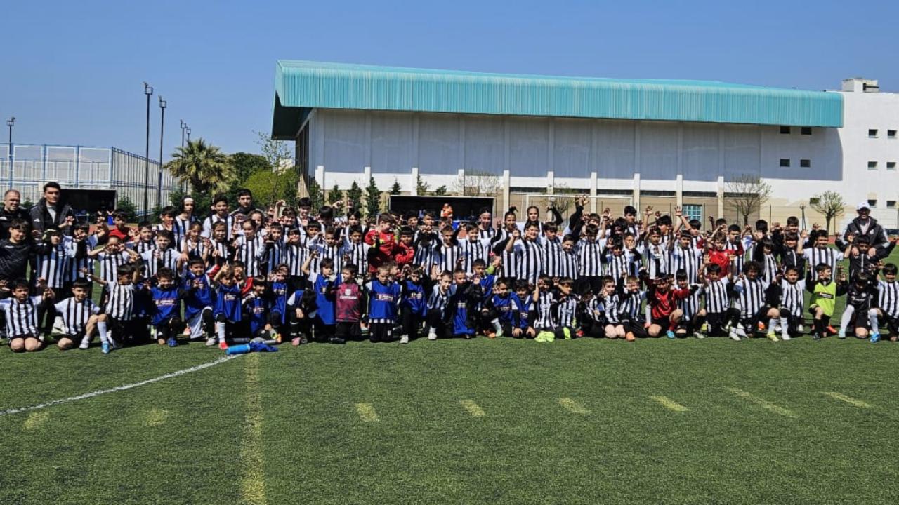 Turgutlu Beşiktaş Futbol Okulu, İzmir1903 Merkez Futbol Okulları’nın Konuğu Oldu