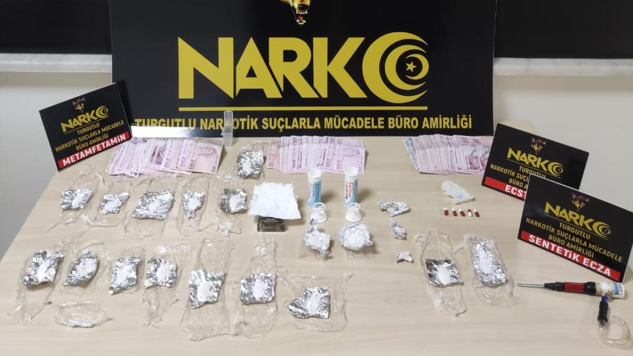 Turgutlu’da Uyuşturucu Operasyonu: 3 Tutuklama