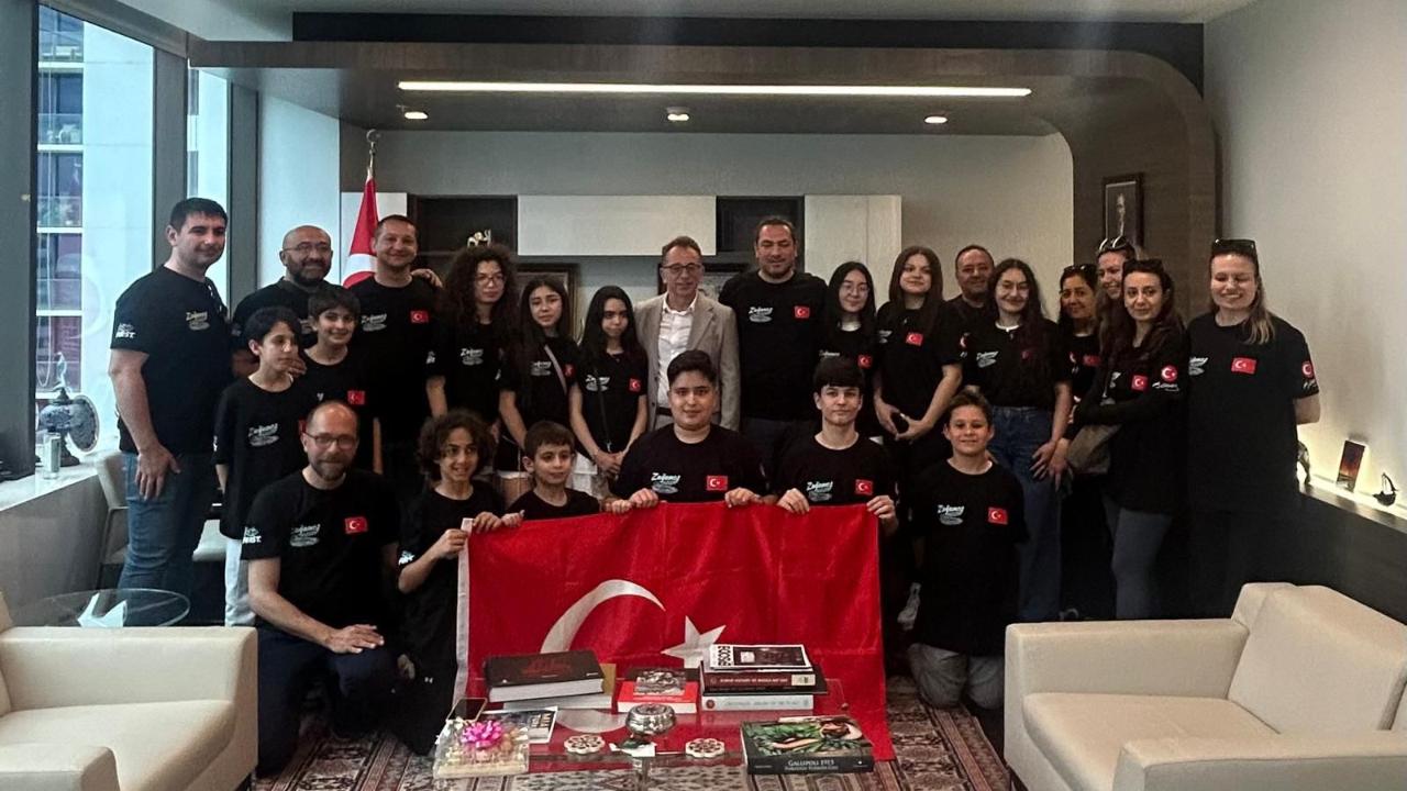 Turgutlulu öğrencilerin de yer aldığı robot takımı ABD'de Türkiye'yi temsil edecek