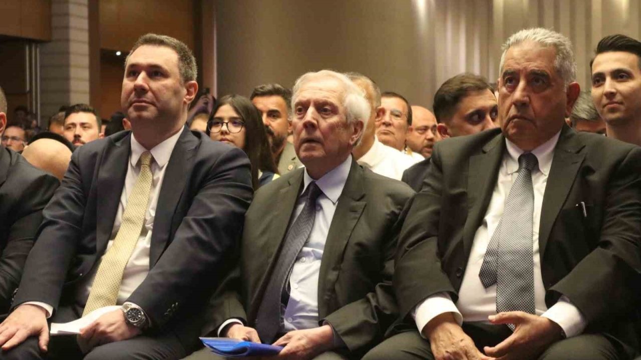 Aziz Yıldırım, İzmir’de kongre üyeleriyle bir araya geldi