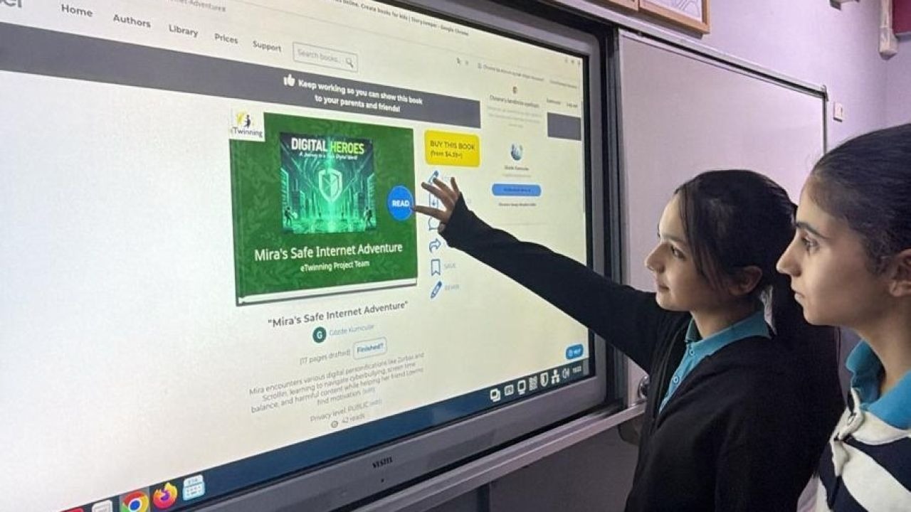 Yunusemre’de öğrenciler dijital çalışmalarıyla Avrupa’ya açıldı