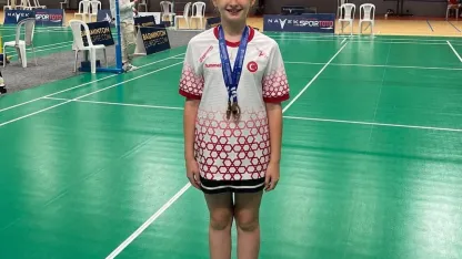 Manisalı badmintonculardan uluslararası turnuvada iki bronz madalya