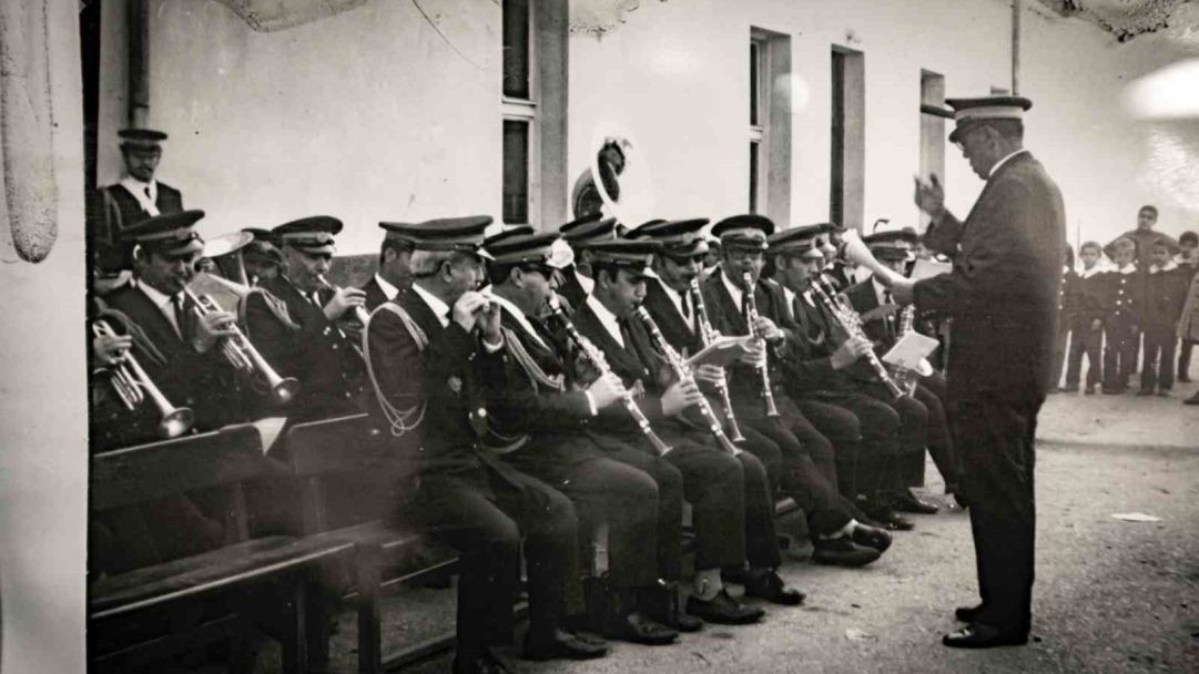 İzmir’in tarihine 83 yıldır "müzikle" tanıklık ediyorlar